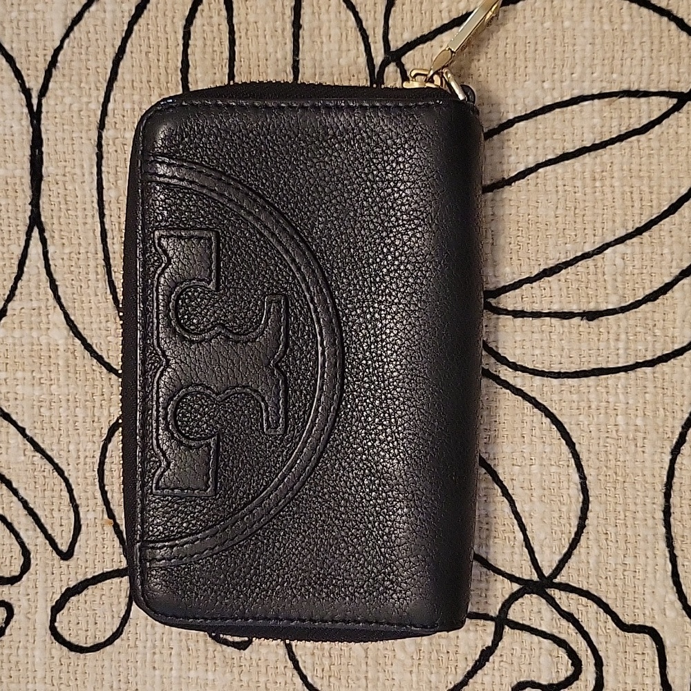 Tory Burch zip wallet